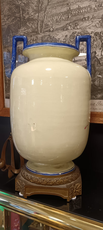 PAIRE DE VASES