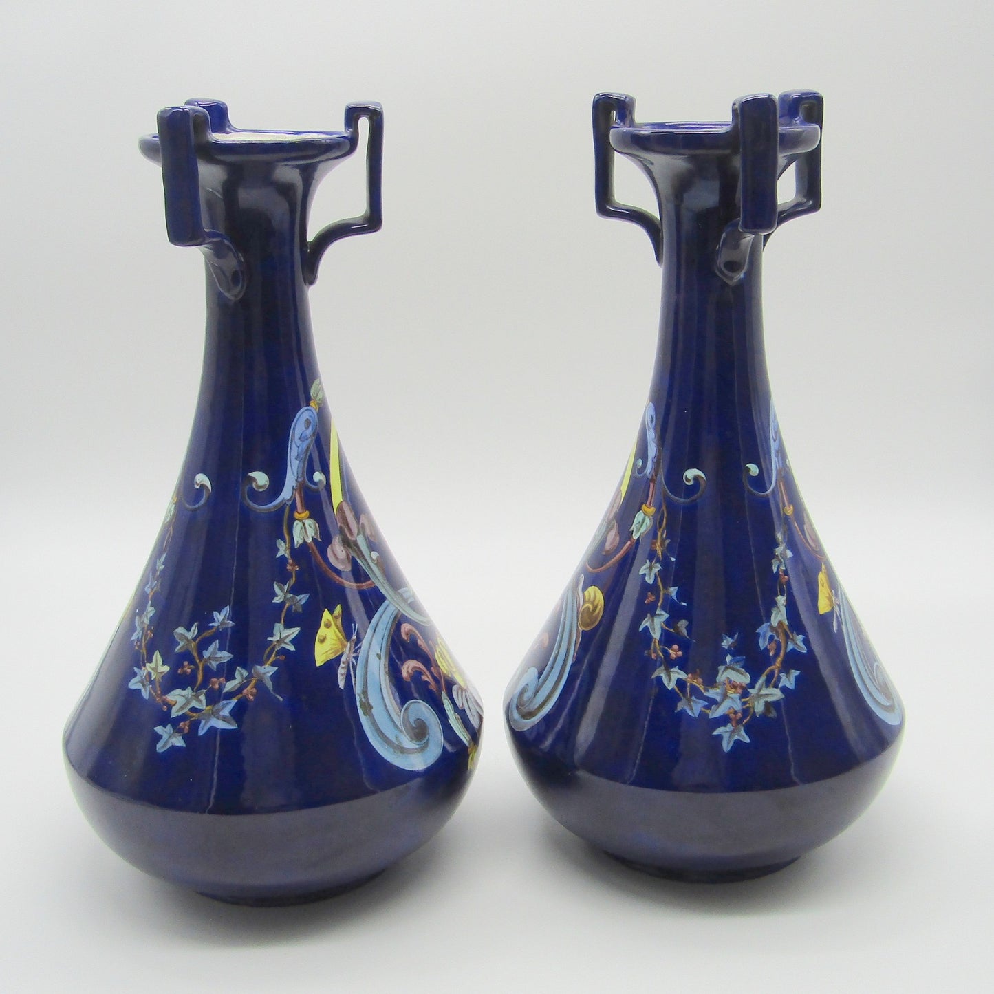 PAIRE DE VASES
